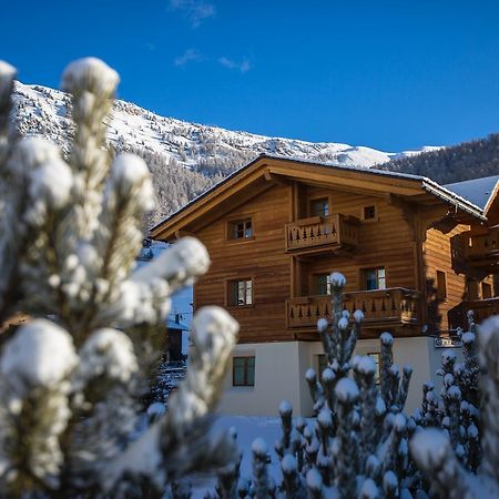Aparthotel Les Fleurs Bleues à Livigno Extérieur photo