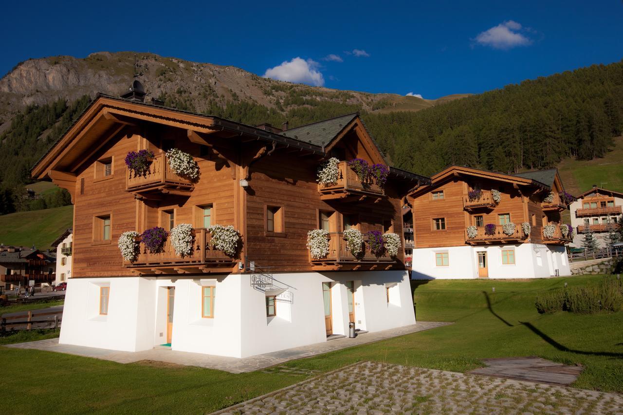 Aparthotel Les Fleurs Bleues à Livigno Extérieur photo